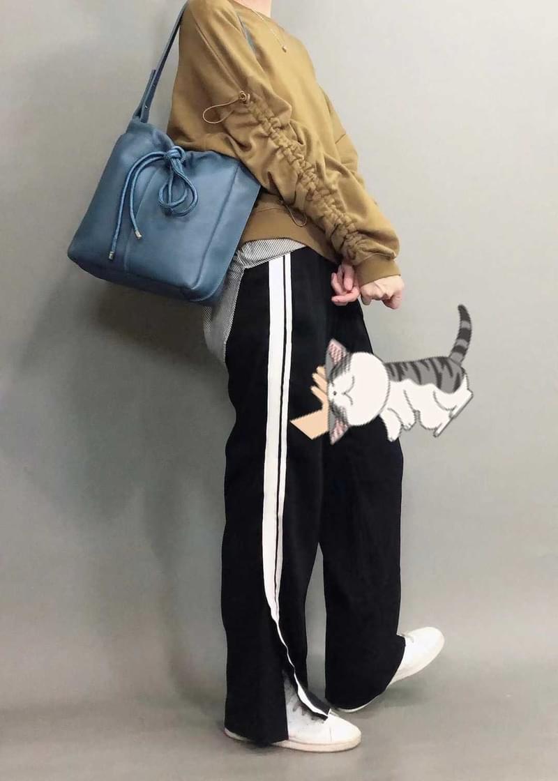 LEATHER BAG